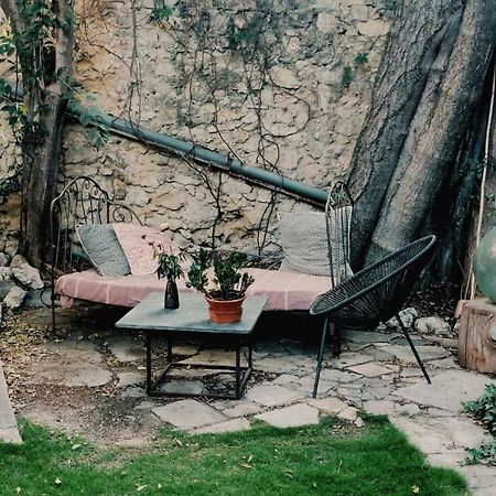 En Ville Et Sous Les Arbres Montpellier Exterior photo