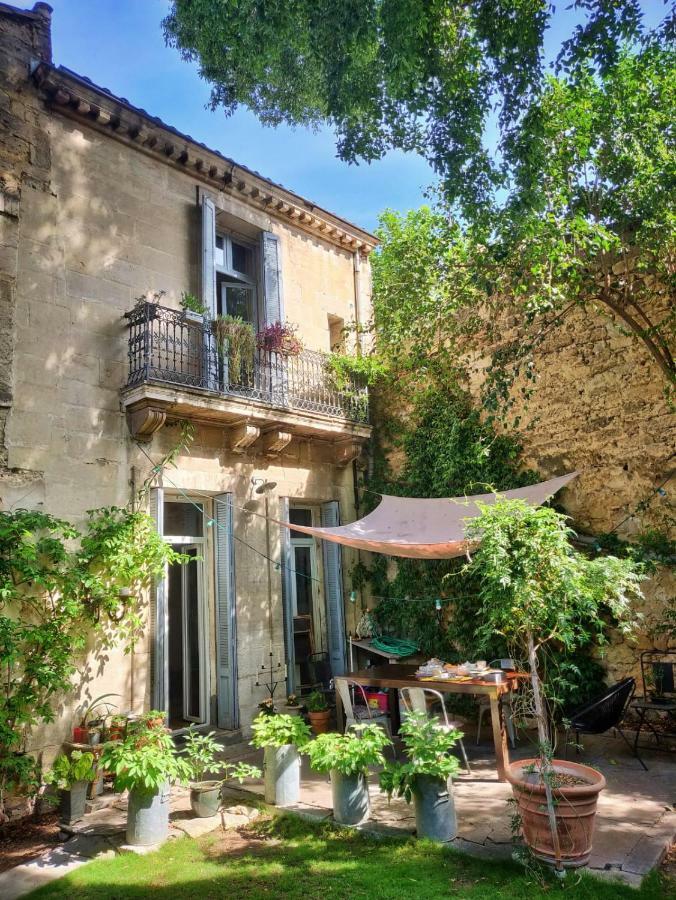 En Ville Et Sous Les Arbres Montpellier Exterior photo