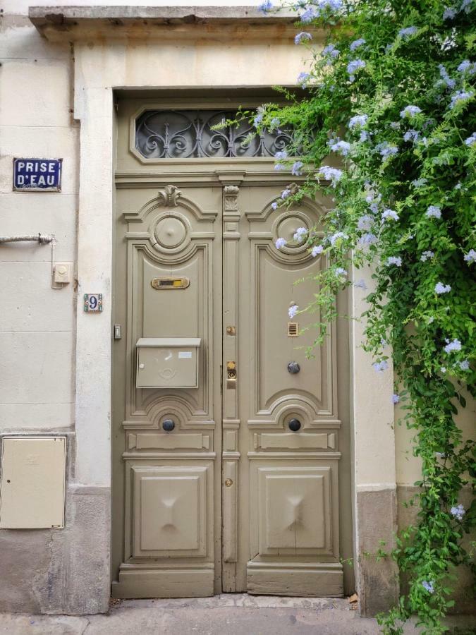En Ville Et Sous Les Arbres Montpellier Exterior photo